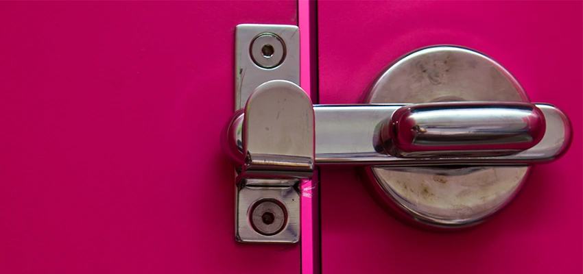 Childproof Gate Lock in Spring Valley Lake, California